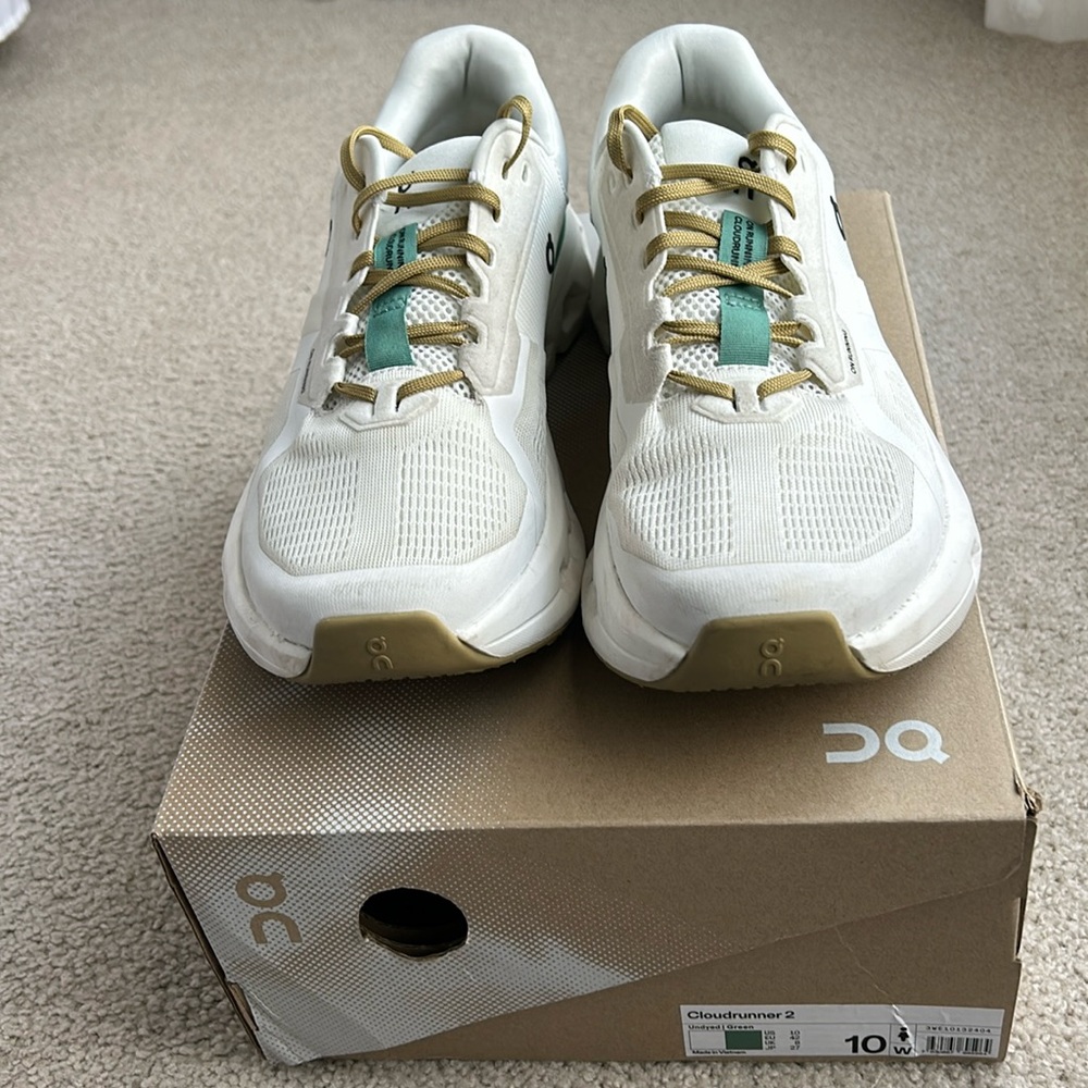 On Cloudrunner 2 women’s sneaker, size 10